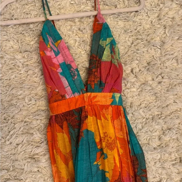 NWOT- Stunning,Vibrant Floral Halter Dress - Picture 11 of 12